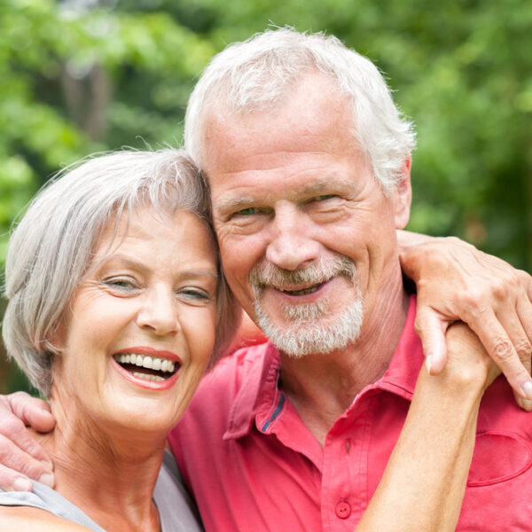 happy-estate-older-couple_1